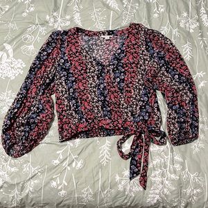 American Eagle floral blouse🌺